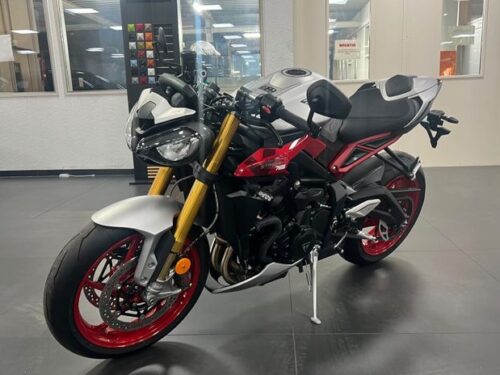 TRIUMPH  Street Triple RX, 