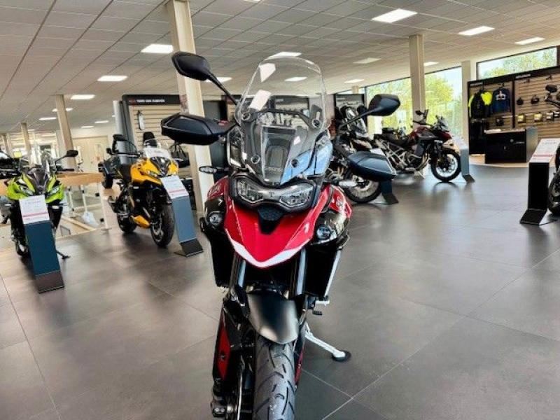 TRIUMPH  Tiger 900 GT Pro, Carnival Red / Sapphire Black