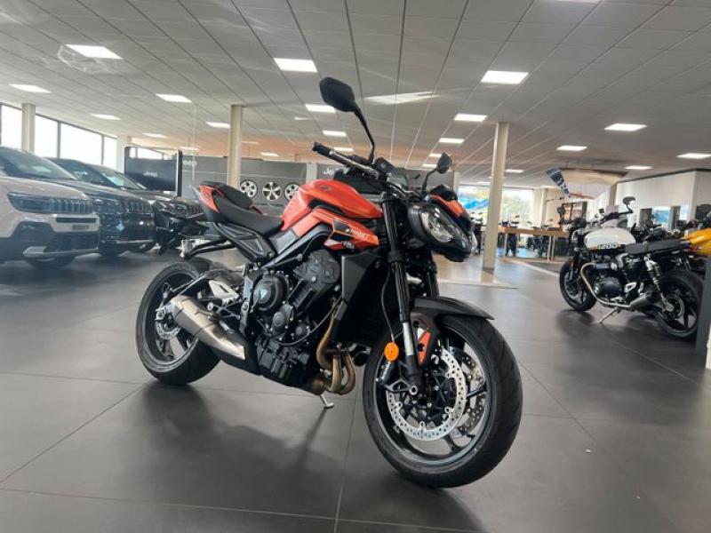TRIUMPH  Street Triple R, Matt Baja Orange