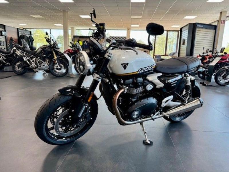 TRIUMPH  Speed Twin 1200, Crystal White / Sapphire Black