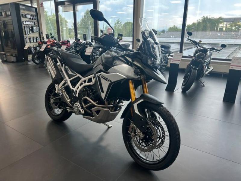 TRIUMPH  Tiger 900 Rally Pro, Matt Khaki