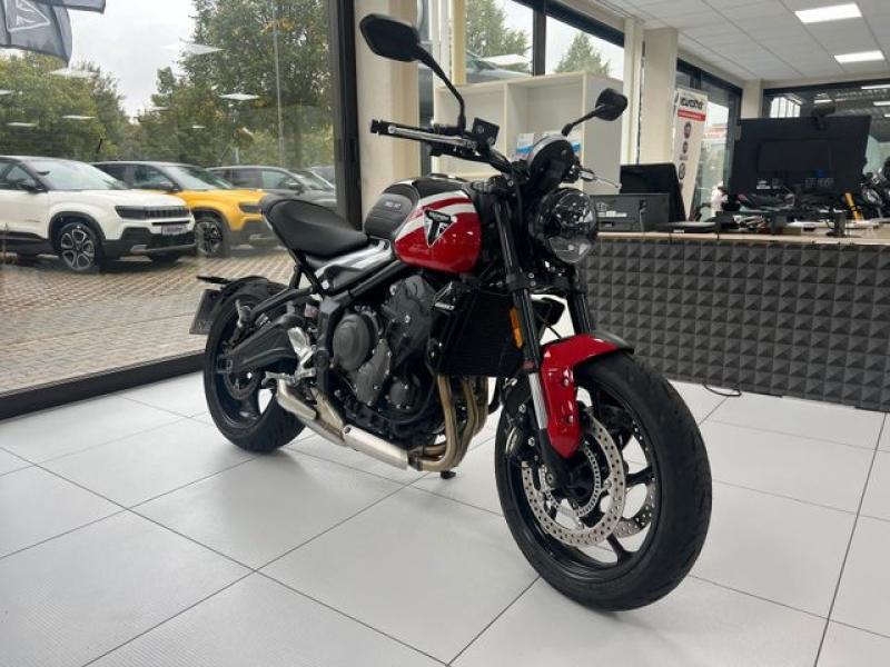 TRIUMPH  Trident 660, Diablo Red