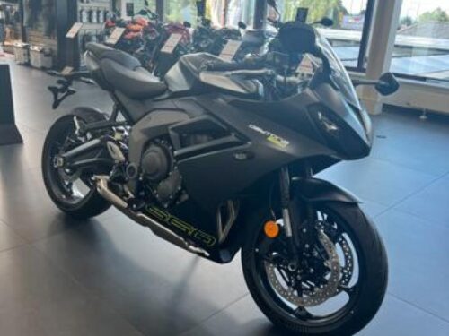 TRIUMPH  Daytona 660, Satin Granit